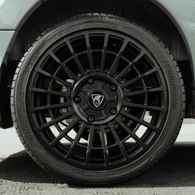 Predator Body Kit - Predator Wheel and Tyre Package - Iconic Alloy