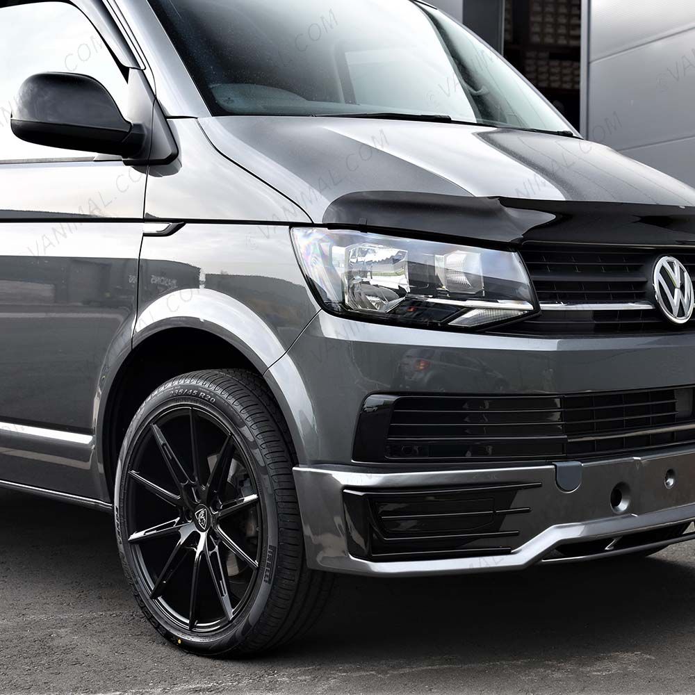 Front van view of the 20x8.5 Cades Chronos Jet Black Alloy Wheel
