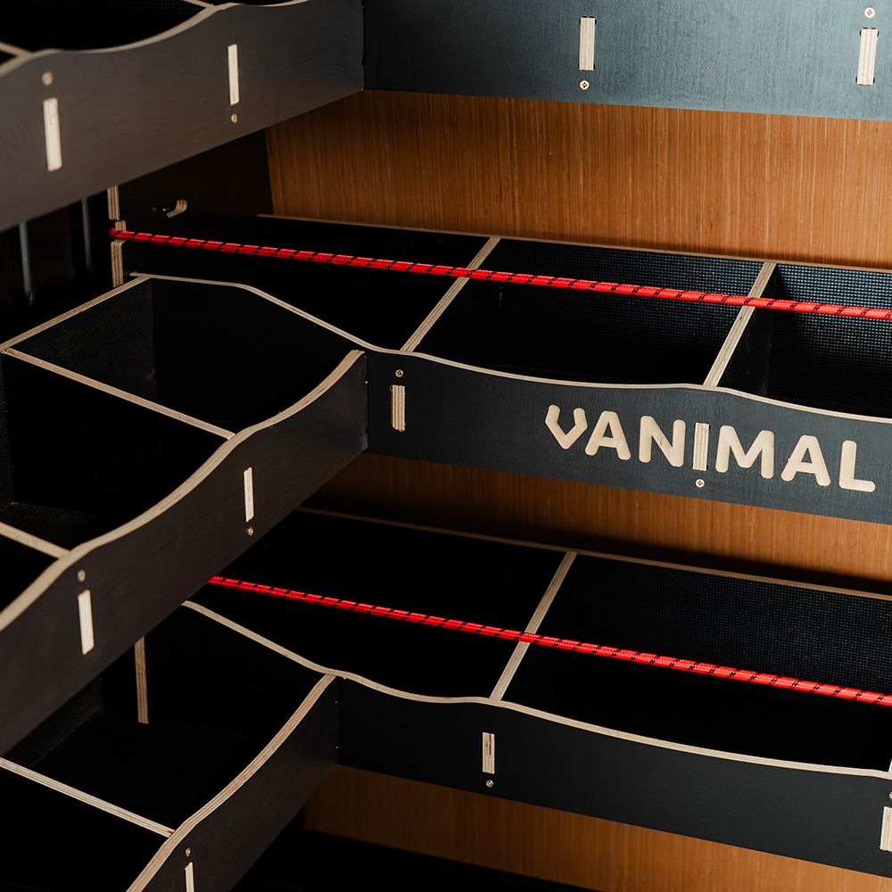 Close-up view of the bulkhead and front RH L-rack 