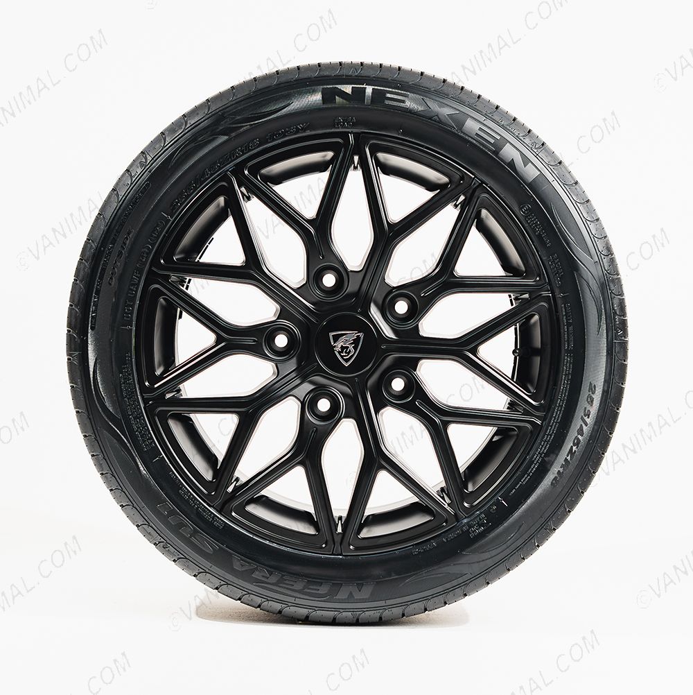 Front face view of the 18" Predator Viper Matte Black Alloy Wheel