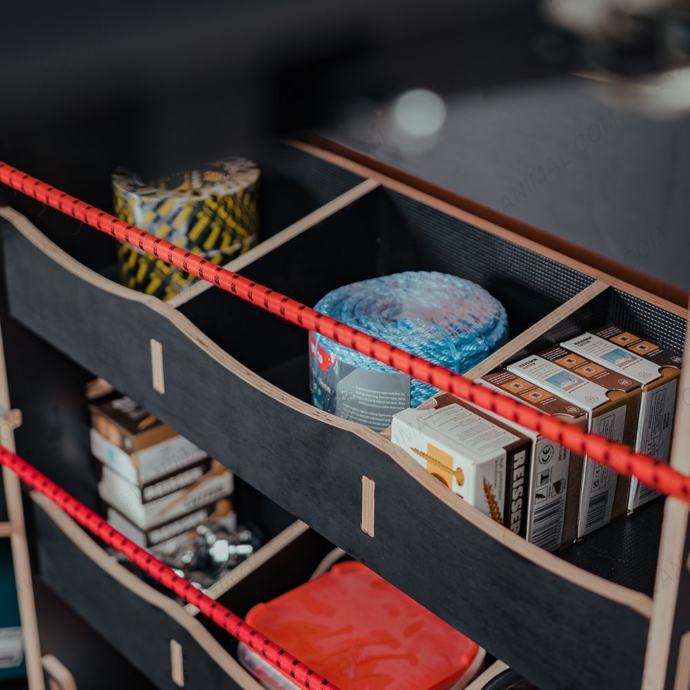 Heavy-duty phenolic-coated hexaboard racking for Nissan Townstar 2022 L2 vans